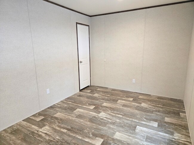 Building Photo - 2121 Panhandle Rd