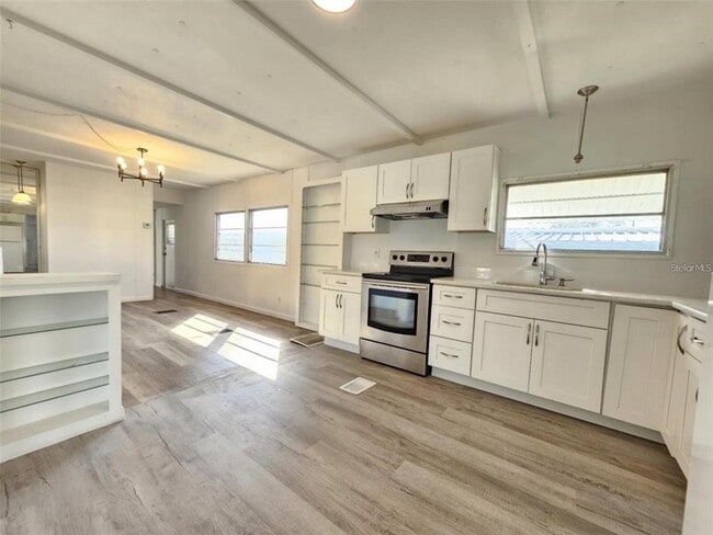 Building Photo - 321 3rd St Dr W