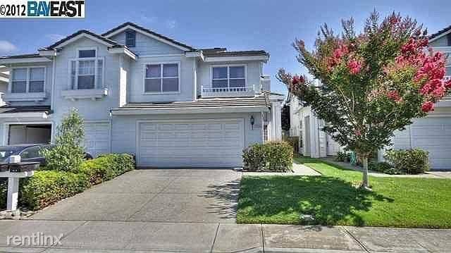 Building Photo - 34446 Calgary Terrace