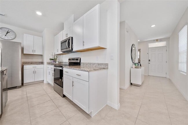 Building Photo - 1796 Southfork Dr