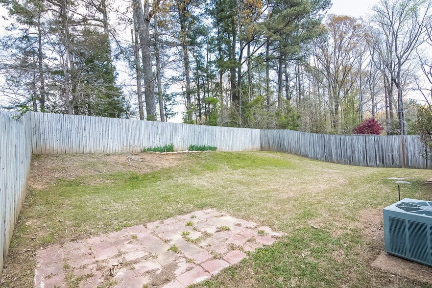 Building Photo - 155 Garden Springs Dr