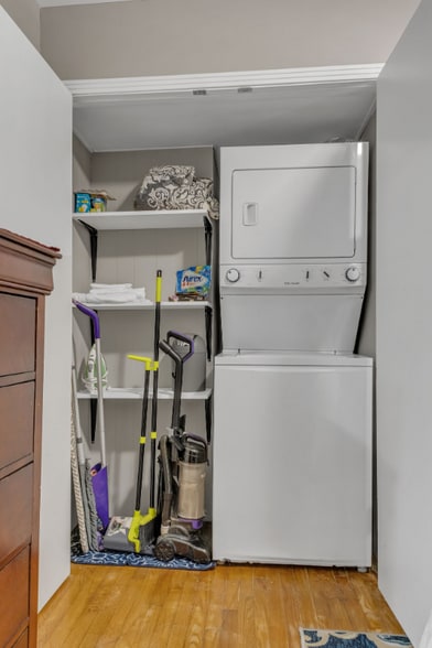 Building Photo - 232 Bermuda Dr