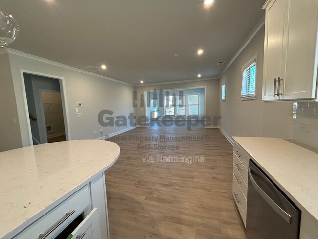 Building Photo - 505 Colebrook Wy