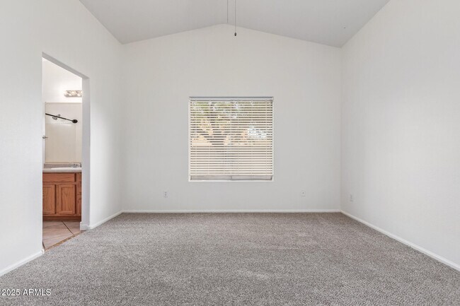 Building Photo - 42346 W Sunland Dr