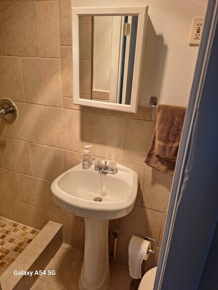 Building Photo - 3721 Frankford Ave