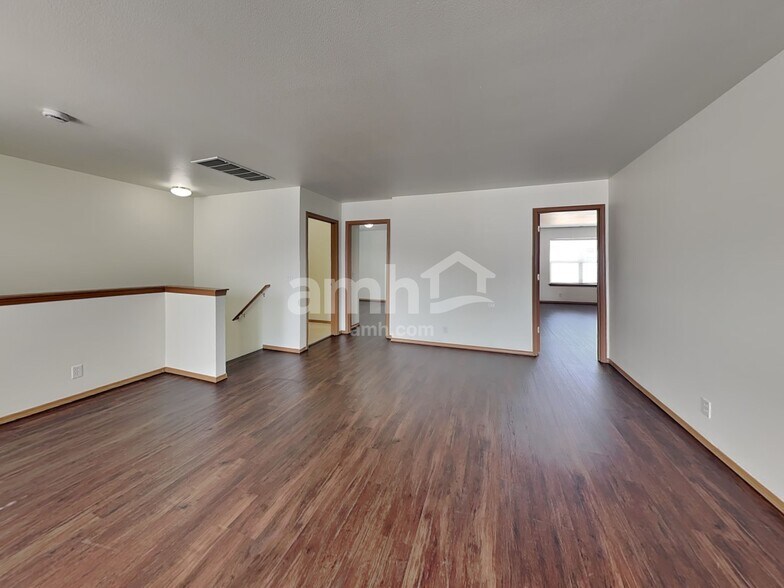 Building Photo - 1110 Boatman Ave NW