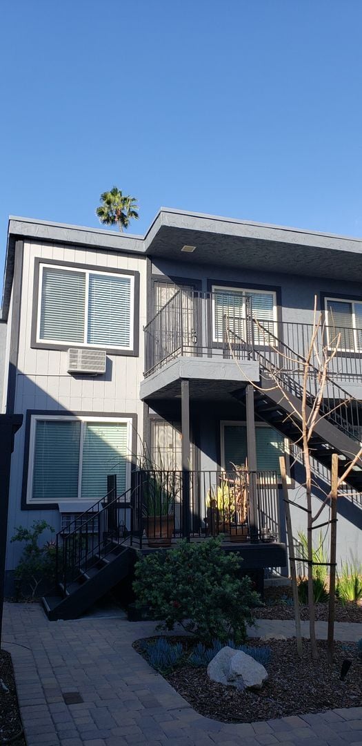 Building Photo - 1 Month Free Rent!!Renovated La Mesa Village 2BR/2BA Condo