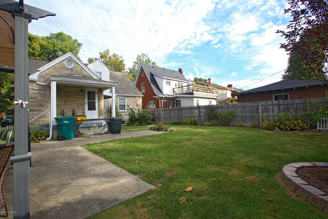 Building Photo - 2324 Emerson Ave