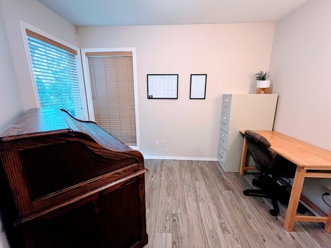 Building Photo - 23222 SW Cinnamon Hills Pl