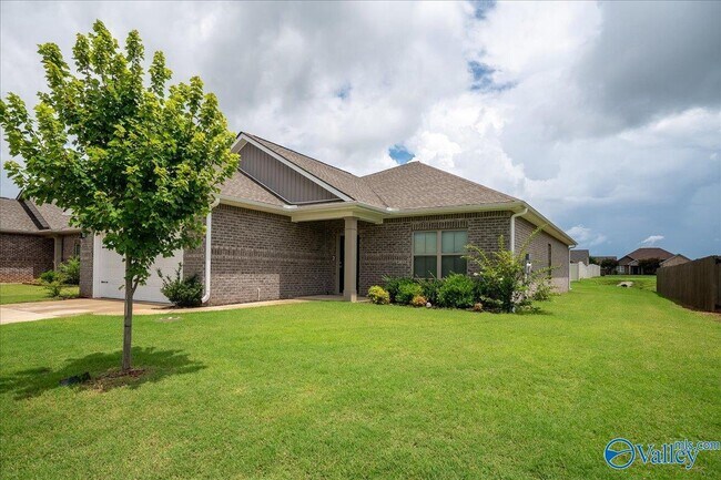 Building Photo - 14872 Demarie Ln