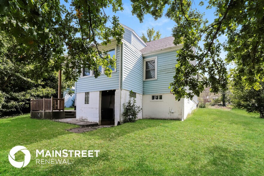 Building Photo - 11512 Hackett St