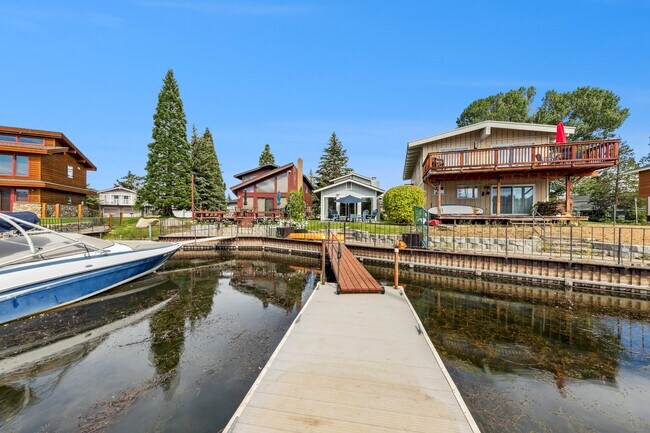 Building Photo - 464 Christie Dr