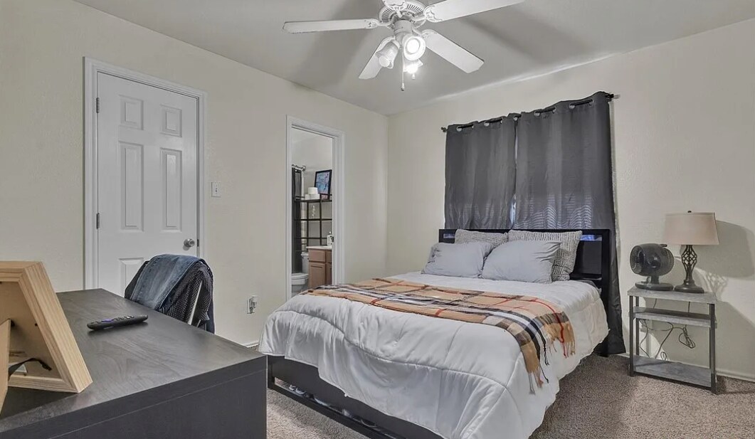 Bedroom 2 - 899 Sagewood Trl