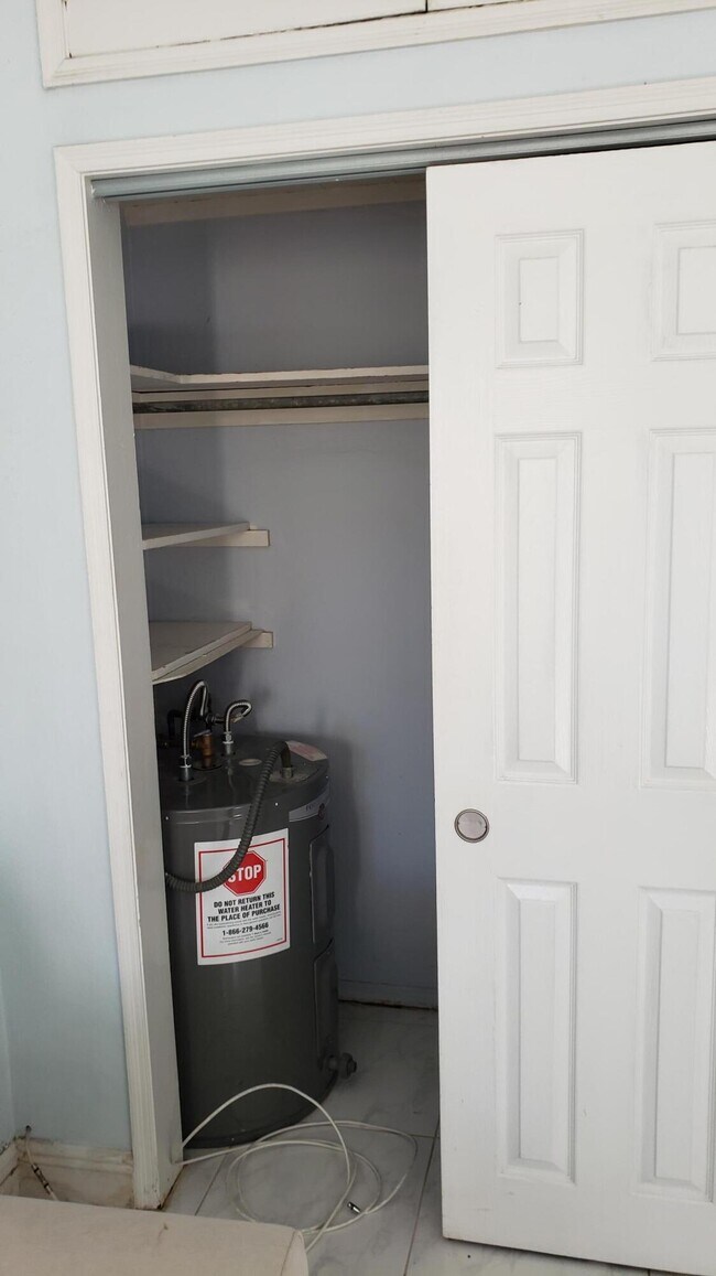 Building Photo - 4532 Bougainvilla Dr