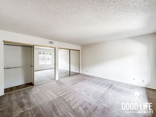 Building Photo - 6747 Parkside Ave