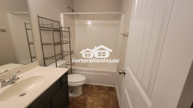 Building Photo - 5788 Grande River Rd