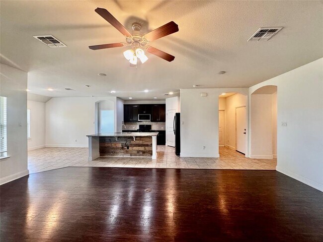 Building Photo - 3032 Angelina Ct