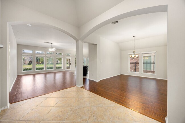 Building Photo - 26323 Crystal Cove Ln