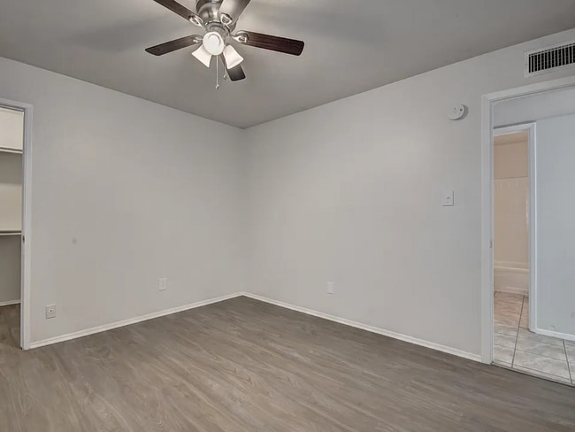 Building Photo - 2520 Limestone Dr