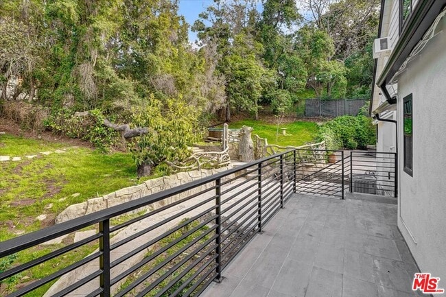 Building Photo - 7450 Palo Vista Dr