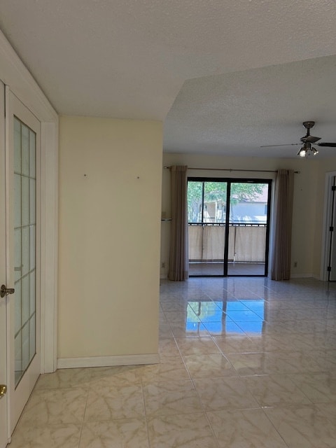 Building Photo - Oaks IV - NN202