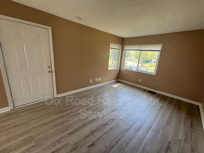 Building Photo - 4613 Nevada Ave