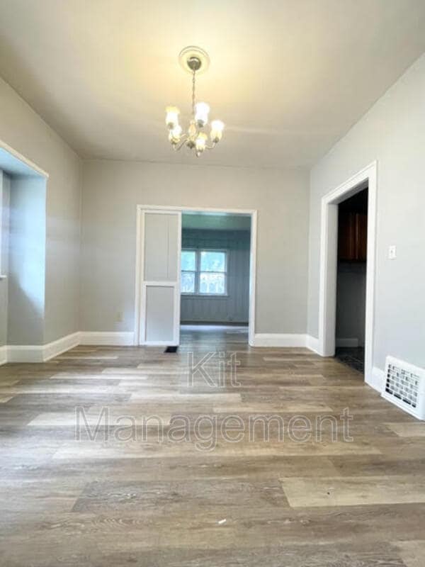 Building Photo - 434 W Poinsetta Ave