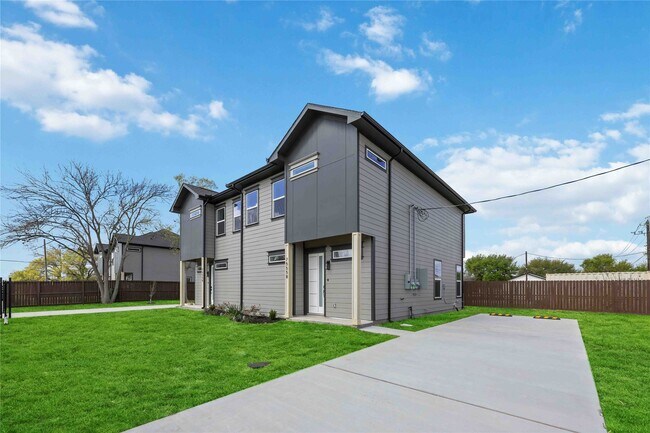 Building Photo - 7555 Calhoun Rd