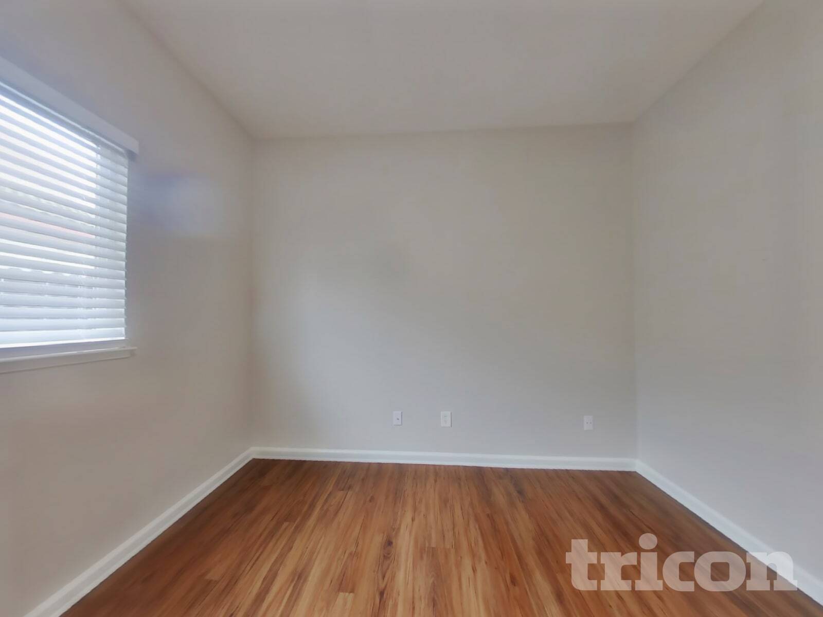 Building Photo - 408 Falcon Dr