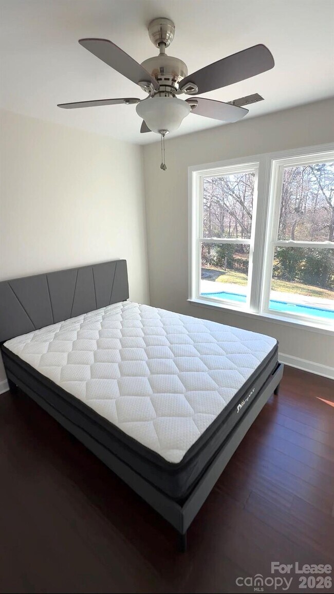 Building Photo - 3906 Crimson Wing Dr