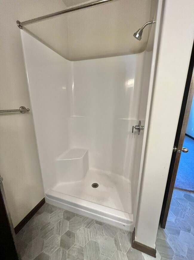 Building Photo - 3 Bed/2.5 Bath Townhome For Rent!