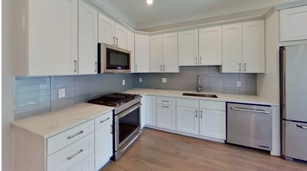 Primary Photo - 132 Chelsea St