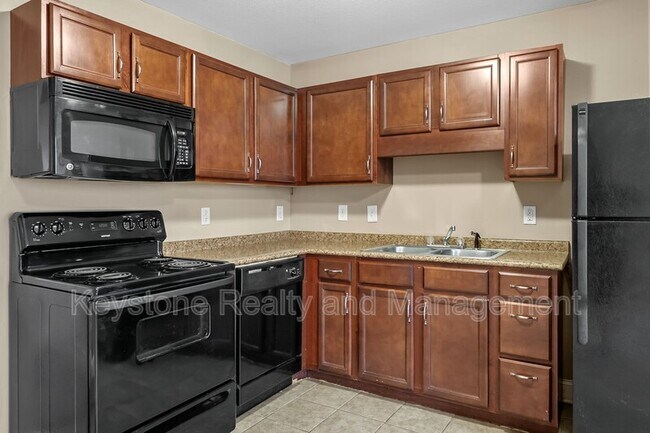 Building Photo - 2296 McCormick Lane