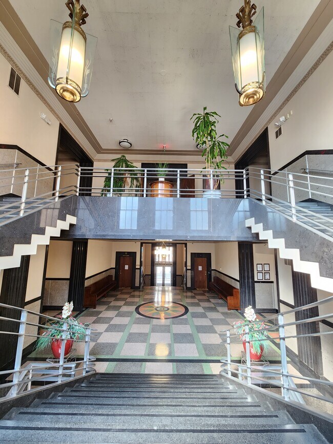 Building Photo - 224 1st Ave SW