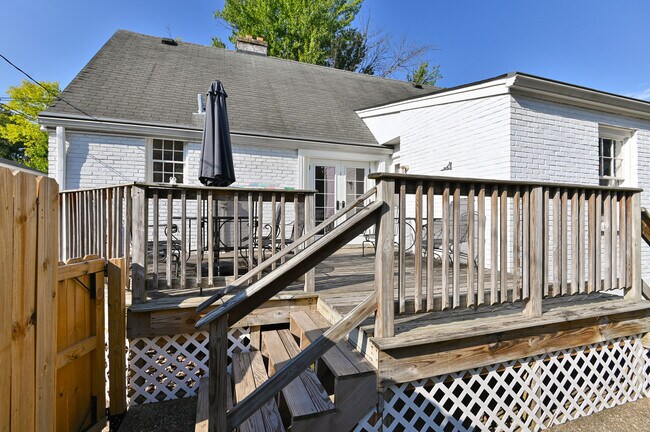Building Photo - 511 Cannons Ln