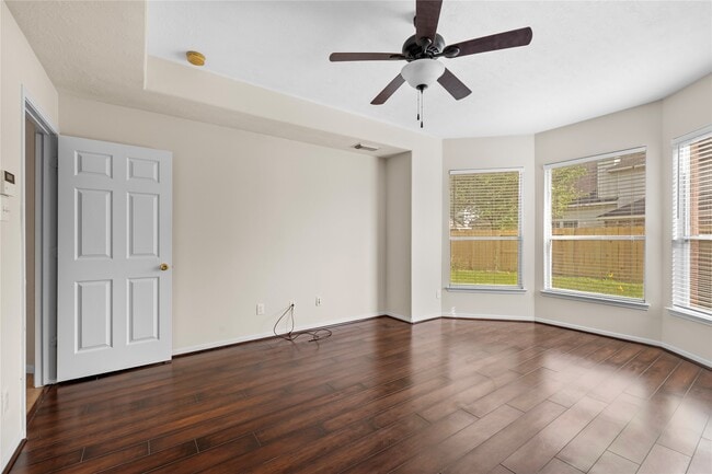 Building Photo - 1111 Blue Leaf Dr