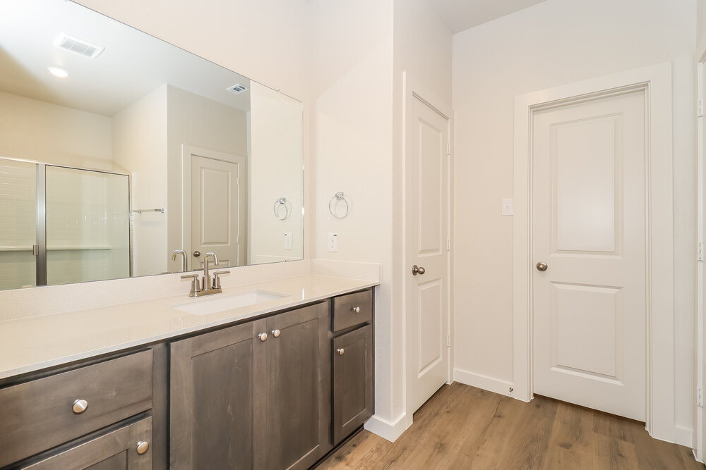 Building Photo - 1505 Woodwinds Dr