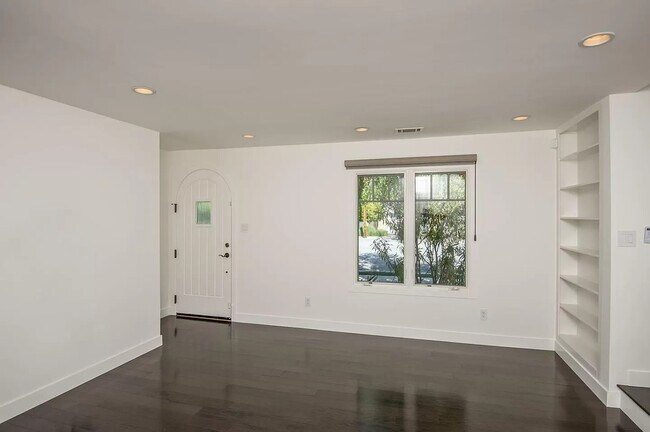 Building Photo - 135 Tillman Ave