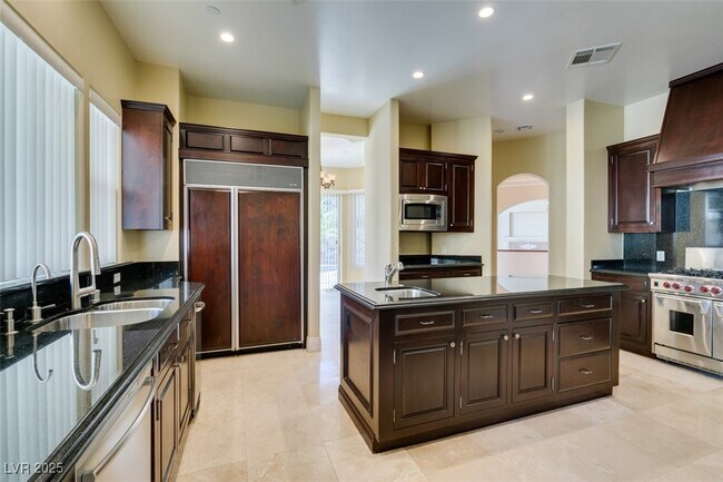Building Photo - 770 Lanni Ct