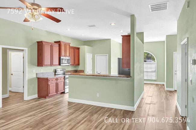 Building Photo - 7592 Vandalay Dr