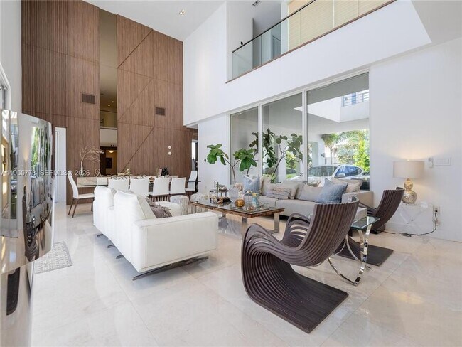 Building Photo - 7451 NW 103rd Ct