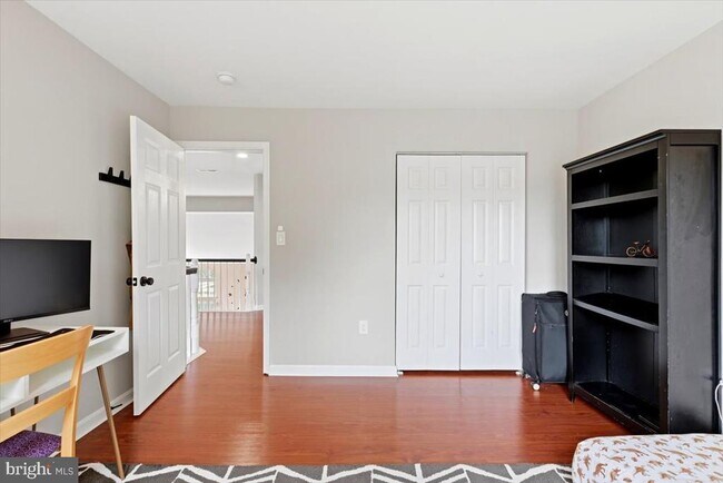 Building Photo - 9255 Bowers Brook Pl