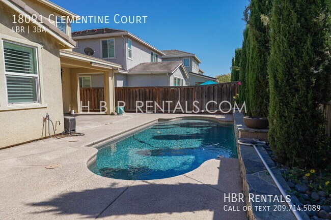 Building Photo - 18091 Clementine Ct