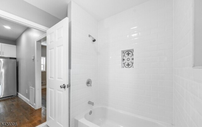 Building Photo - 155 Tichenor Ave