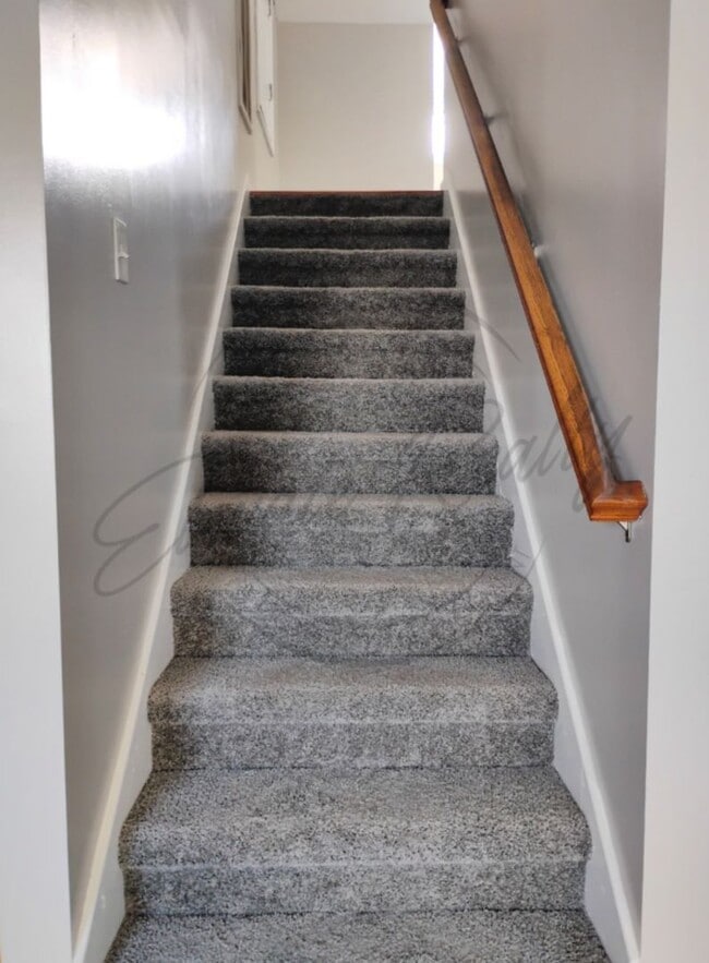 Building Photo - ON SPECIAL! THIS PROPERTY HAS A 1/2 OFF TH...