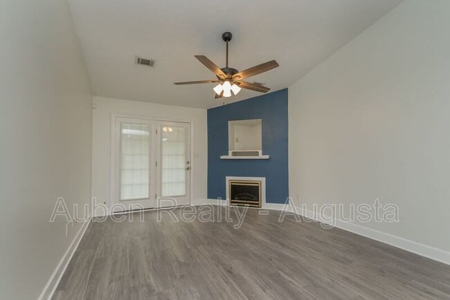 Building Photo - 312 Caldwell Cir