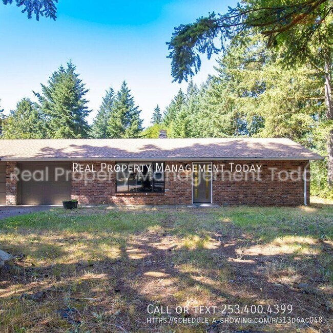 Building Photo - 8511-8513 116 St E