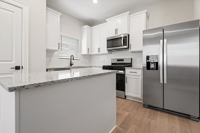 Building Photo - 21535 Bluebonnet Bay Dr