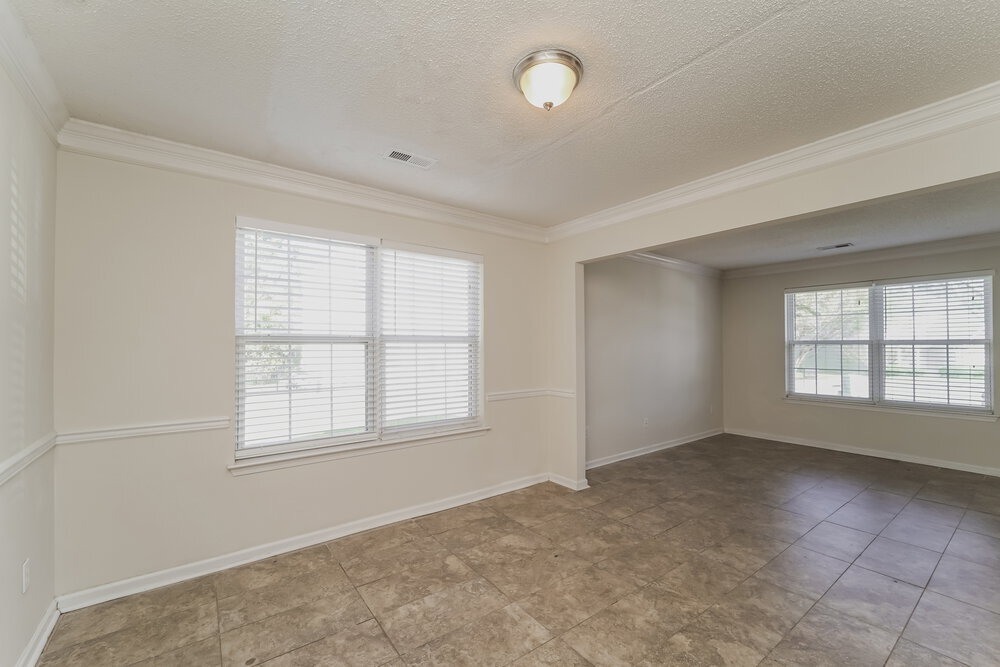 Building Photo - 5900 Hidden Meadow Ln