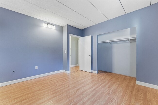 Building Photo - 1011 Main St